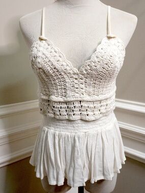 Rebellion Again Crochet Knit Tank Top, Size M